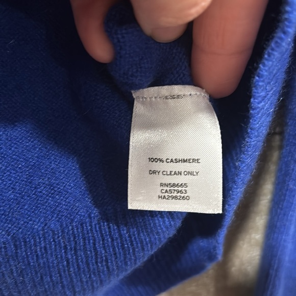 Halogen royal blue  100% cashmere V neck sweater size XS - Picture 5 of 6